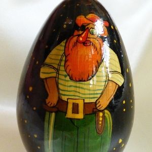 VTG Russian Hand Painted Black Lacquer Egg Child Story Pirate Character 3" tall